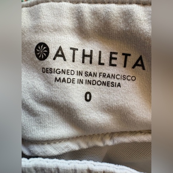 Athleta womens  gray shorts Stretch 4 Zipped Pockets Elastic Waist Athleisure - Picture 5 of 6